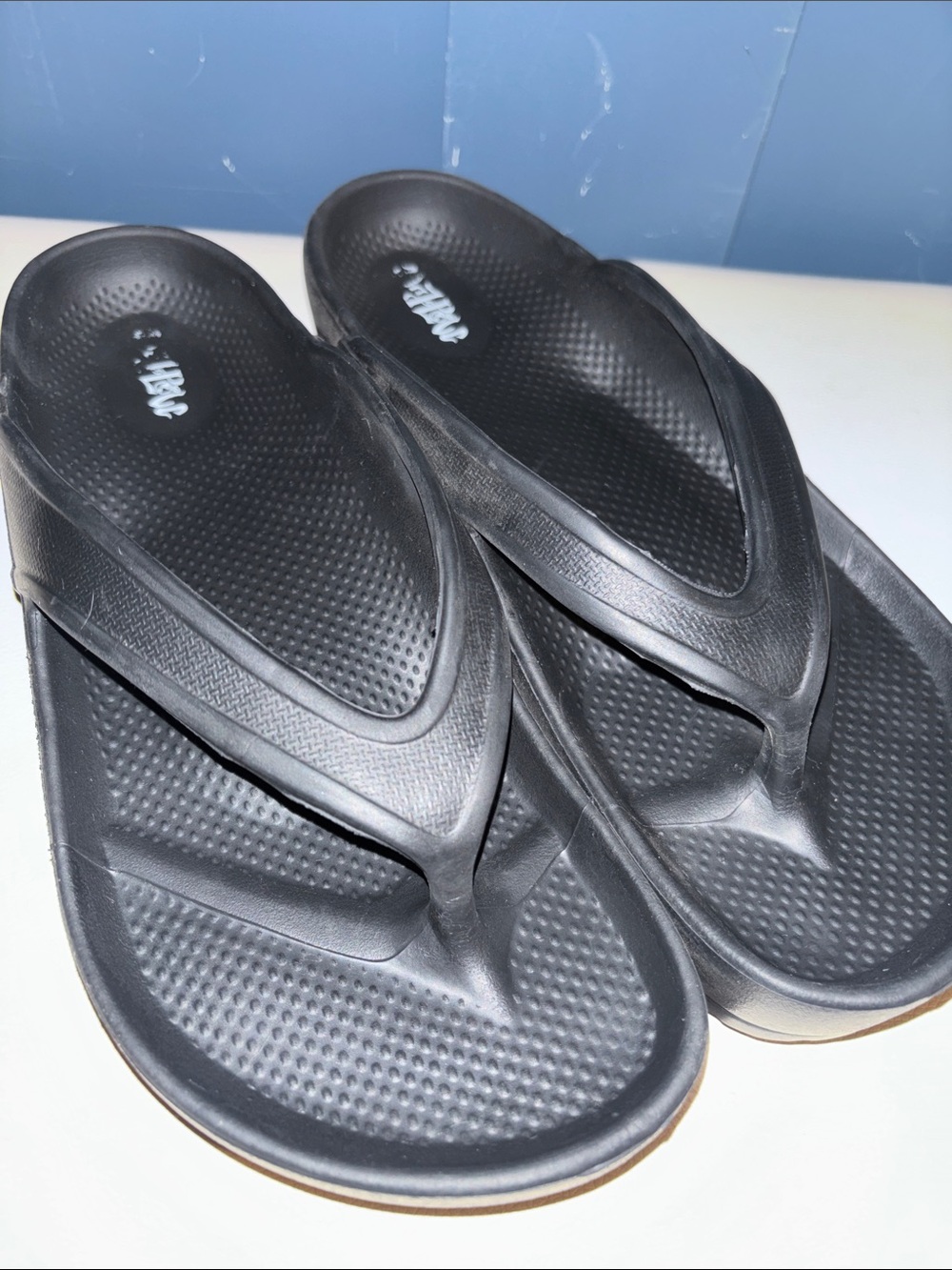 Mad Love‎ Black Platform Flip Flop Sandals